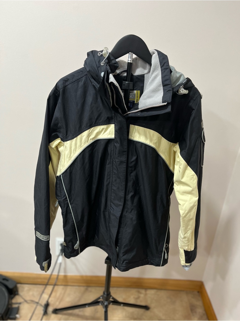 Pacific Trail Black and Cream Men's Ski Jacket with Hood